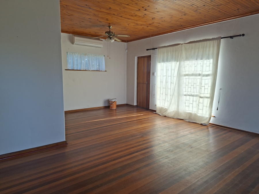 To Let 4 Bedroom Property for Rent in Vanes Estate Eastern Cape